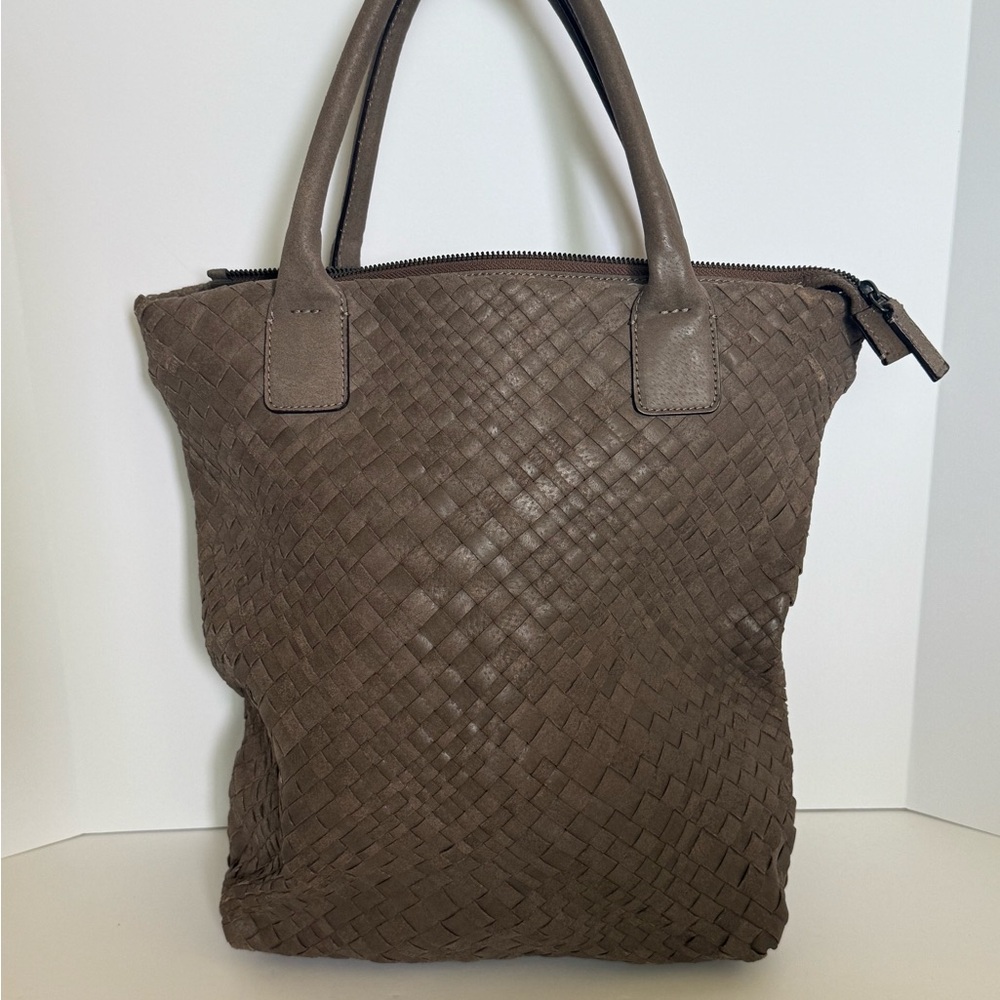 Elegant Woven Italian Leather Tote Bag